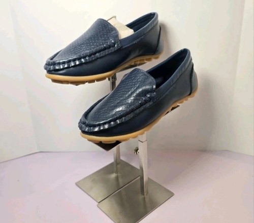 Bnwot boys navy size loafer - bnwot,